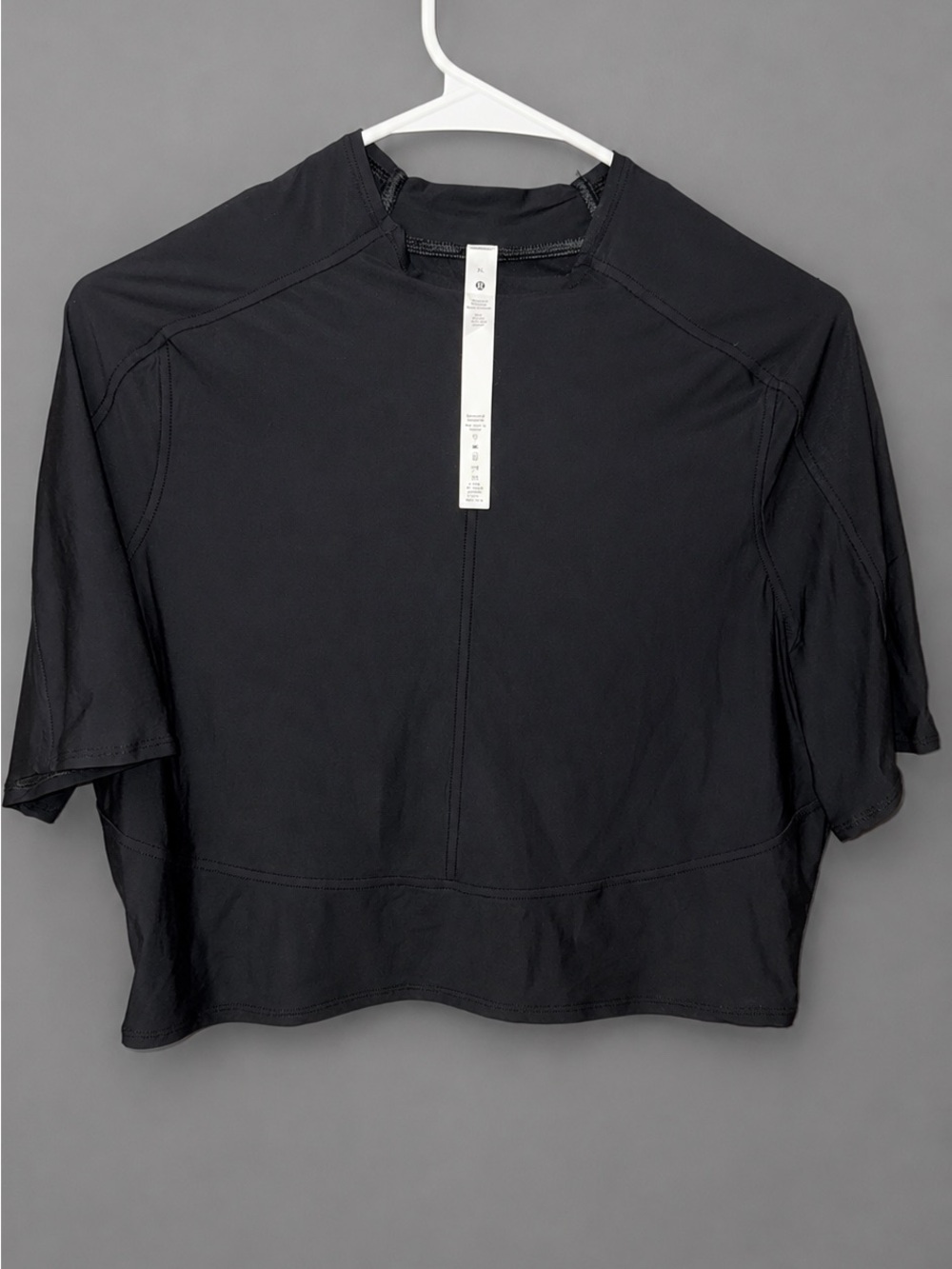 Lululemon tight fit short sleeve